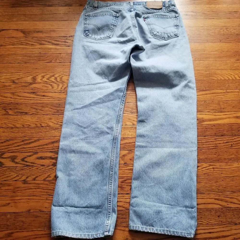 Vintage Levi's 505 Regular Fit Men's 36x32 Light Wash Blue Denim Jeans